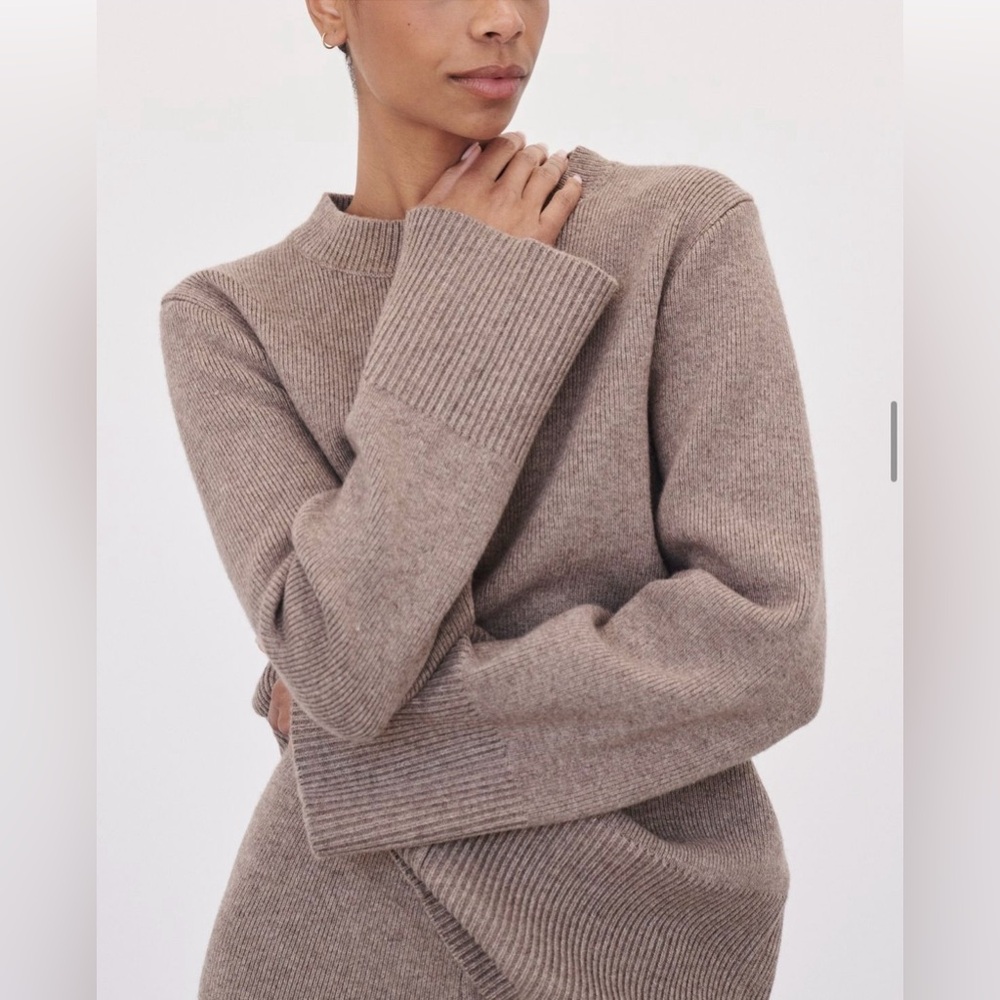 DISSH Sweater Size Small